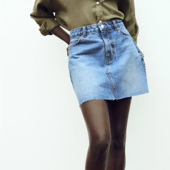NWOT Zara Mini Denim Skirt - Picture 2 of 9